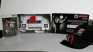 【送料無料】新しいデイル・アーンハートの基礎子供ホーラ：、レガシー車帽子フィードNew Dale Earnhardt Foundation: Feed the Children Hauler 1:64, legacy car + hat