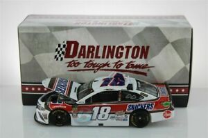 【送料無料】ブランドの新しいアクションカムリ、ダーリントン、＃、カイルボッシュBRAND NEW 124 ACTION 2019 CAMRY, SNICKERS DARLINGTON, #18, KYLE BUSCH