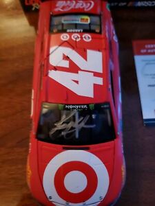 【送料無料】カイル・ラーソン署名されたターゲットの車2017 Kyle Larson Signed Target Car|hokushin