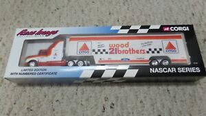 【送料無料】コーギートランスポーターイメージウッドブラザーズレース Corgi NASCAR Transporters - Race Image - WOOD BROTHERS｜hokushin