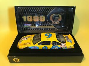 【送料無料】エリート:ジェリー・#カートゥーン・ネットワークでフォードトーラス1999 RCCA Elite 1:24 Jerry Nadeau #9 Cartoon Network Jetsons Ford Taurus 1/600|hokushin