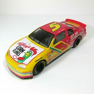 【送料無料】コーンフレークのテリー・数シボレーモンテカルロスケール：1995 Corn Flakes Terry Labonte NUMBER 5 CHEVROLET MONTECARLO NASCAR SCALE 1:24｜hokushin