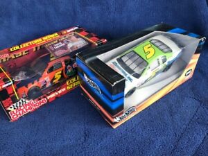 【送料無料】ダイカストで形造られた:のテリー・トニー、タイガーモンスター2000 & 2001Diecast 1:24 NASCAR Terry Labonte Kellogg's Tony The Tiger & Monsters|hokushin