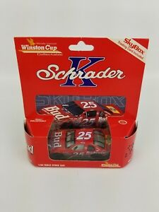【送料無料】ケニー・シュラーダー・アクション1/64バドワイザー、1995年のまれなウィンストン・カップ#25 w/スカイボックス・カードKenny Schrader Action 1/64 Budweiser 1995 Winston Cup #25 w