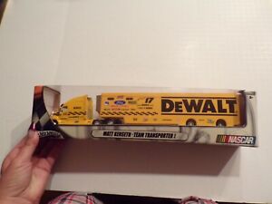【送料無料】マットチームにMatt Kenseth Team Transpoter Hotwheel Nascar