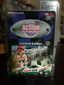 【送料無料】ジョン・フォースフォード・マスタングのおかしい車アクションJOHN FORCE CASTROL GTX 1997 FORD MUSTANG FUNNY CAR 1/64 ACTION