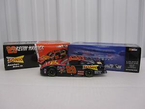 【送料無料】ケビン＃シボレーモンテカルロダイカストで形造られた：アクションKevin Harvick #29 2002 Chevrolet Monte Carlo Sonic Diecast 1:24 action