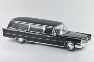 【送料無料】ホビー ・模型車・バイク レーシングカー グリーンライトキャデラックリムジンgreenlight 18002 cadillac limo 1966
