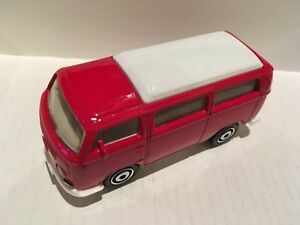 【送料無料】ホビー ・模型車・バイク レーシングカー マッチボックスフォルクスワーゲンキャンピングカーバスmatchbox volkswagen camper bus 1970 red in colour