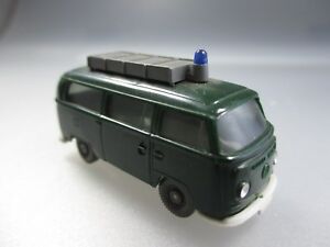 【送料無料】ホビー ・模型車・バイク レーシングカー ワイキングシューブwiking vw t2 car schub 43