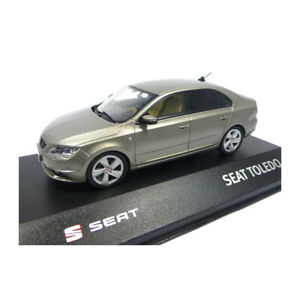 【送料無料】ホビー ・模型車・バイク レーシングカー モデルカーシートトレドシルバーグレースケールmodel car 13844 seat toledo iv 20122019 silver grey scale 143 neu
