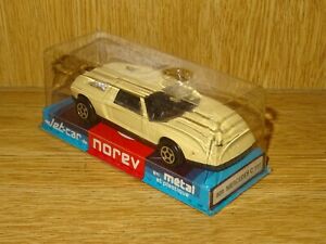 【送料無料】ホビー ・模型車・バイク レーシングカー ノレフメルセデスジェットカーベージュ1970s norev mercedes c111 809 jet car sc143 car model beige sealed｜hokushin