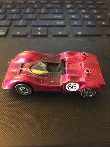 【送料無料】ホビー ・模型車・バイク レーシングカー ヴィンテージピンクバラシャパラルレッドラインホットホイールvintage 1968 pinkish rose chaparral 2g redline hot wheel｜hokushin