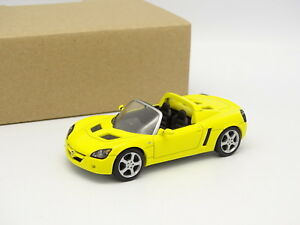 【送料無料】ホビー ・模型車・バイク レーシングカー シューコオペルスピードスターイエローschuco sb 143 opel speedster yellow