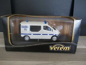 【送料無料】ホビー ・模型車・バイク レーシングカー ルノートラフィックサムverem 143 renault trafic samu 15 ambulance｜hokushin