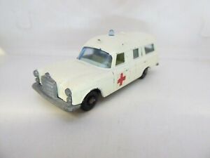 【送料無料】ホビー ・模型車・バイク レーシングカー マッチボックスレスニーメルセデスベンツoトップmatchbox lesneymercedes benzno 3top｜hokushin