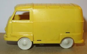 【送料無料】ホビー ・模型車・バイク レーシングカー フランスゴマイエロールノーランナーエンジンold sesame made in france 1964 yellow renault runner engine friction ref 8036a