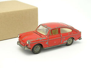 【送料無料】ホビー ・模型車・バイク レーシングカー ディンキートイズイングララロホdinky toys inglaterra 143 vw 1600 tl rojo 163