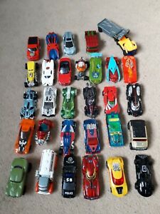 【送料無料】ホビー ・模型車・バイク レーシングカー マテルホットホイールマーベルlot of 30 toy carsmattel,hotwheels,marvelused