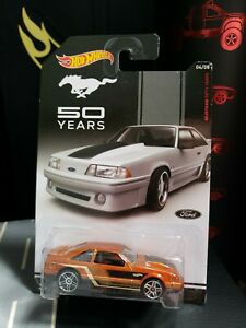 【送料無料】ホビー ・模型車・バイク レーシングカー ホットホイールフォードマスタングフォックスボディマスタングシリーズ2014 hot wheels 92 ford mustang fox body 50 years mustang series a54