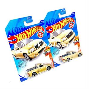 【送料無料】ホビー ・模型車・バイク レーシングカー ホットホイールフォードライトニングセットゴールドホットトラック