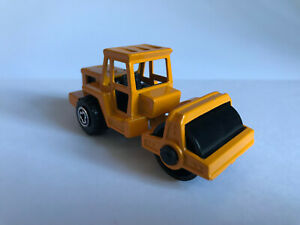 【送料無料】ホビー ・模型車・バイク レーシングカー ロードコンプレッサーマジョレットモデルroad compressor, majorette car model 164