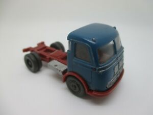 【送料無料】ホビー ・模型車・バイク レーシングカー ワイキングメルセデスバストターwiking mercedes bus tractor schub 113