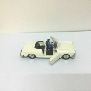 【送料無料】ホビー ・模型車・バイク レーシングカー アトラスディンキートイズカブリオレプジョーピニンファリナミニカーモデルatlas dinky toys 528 cabriolet 404 peugeot pininfarina diecast car model 143