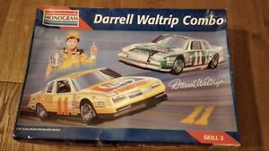 【送料無料】ホビー ・模型車・バイク レーシングカー レヴェルダレルウォルトリップコンボrevell 124 darrell waltrip nascar combo