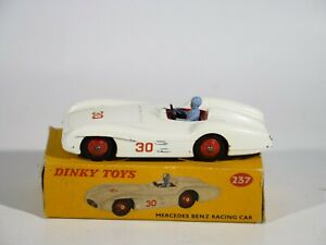 【送料無料】ホビー ・模型車・バイク レーシングカー ビンキーoメルセデスベンツレーシングカーボックスdinky toys gb n o 237 mercedes benz racing car in box 143