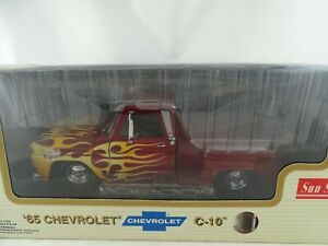 【送料無料】ホビー ・模型車・バイク レーシングカー サンスターシボレーレアレッド118 sun star chevrolet c10 1965 redredrarered with flames in ovp｜hokushin 27,980円
