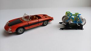 【送料無料】ホビー ・模型車・バイク レーシングカー アルファロメオデュエットオリジナルmebetoys m 143 alfa romeo duet a65 original with bicycles｜hokushin