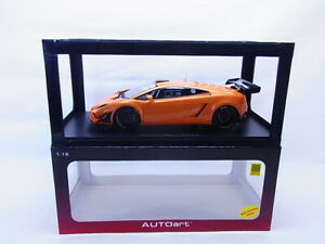 【送料無料】ホビー ・模型車・バイク レーシングカー オートアートランボルギーニガヤルドモデル69359 autoart 81357 lamborghini gallardo gt3 fl2 2013 model 118 neu in ovp｜hokushin