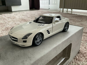 【送料無料】ホビー ・模型車・バイク レーシングカー メルセデスミュージアムエディションオリジナルボックスダメージmercedesamg sls museum edition 1 of 500 118 in original boxdamaged
