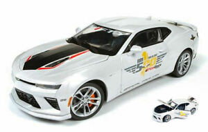 【送料無料】ホビー ・模型車・バイク レーシングカー スケールモデルカーオートワールドシェビーカマロインディペースモデルscale model car 118 auto world chevy camaro indy pace car 40th modell