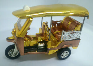 【送料無料】ホビー 模型車 モデルカー トゥクトゥクタイモデルタクシーハンドクラフトtuk thai souvenir model taxi car toy gift handcraft three wheel