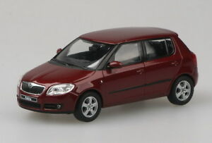 【送料無料】ホビー 模型車 モデルカー シュコダファビアフラメンコモデルスケールskoda fabia ii red flamenco met model car by abrex 143 scale refsk6
