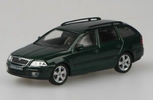【送料無料】ホビー 模型車 モデルカー シュコダコンビグリーンモデルスケールskoda octavia combi 2004 green model car by abrex 143 scale refsko43