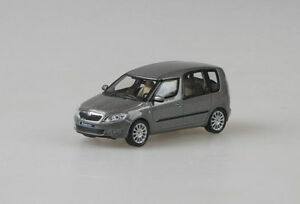 【送料無料】ホビー 模型車 モデルカー シュコダロゴベージュモデルスケールskoda roomster 2010 logo beige capp model car by abrex 143 scale refsko32