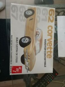 【送料無料】ホビー 模型車 モデルカー コルベットモデルカーキット1962 amt corvette model car kit sealed