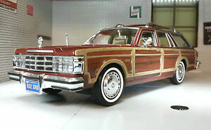 【送料無料】ホビー 模型車 モデルカー スケールクライスラールバロンタウンモデルカーg lgb 124 scale 1979 73331 chrysler le baron town amp; country motormax model car