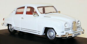 【送料無料】ホビー 模型車 モデルカー スケールモデルカーサーブサロンホワイトvanguards 143 scale model car va07701 saab 96 saloon white