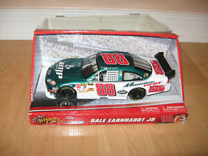 【送料無料】ホビー 模型車 モデルカー モデルカーデイルアーンハートジュニアスケールオープンボックスnascar model car dale earnhardt jr 88 scale 124 open box, never used