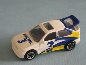 【送料無料】ホビー 模型車 モデルカー マッチフォードエスコートコスワースホワイトボディモデルカーmatchbox ford escort rs cosworth white body 3 cosy toy model car 70mm ub