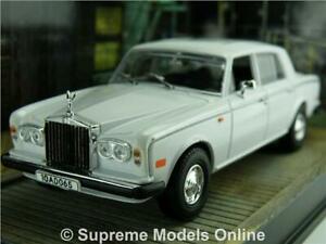 【送料無料】ホビー 模型車 モデルカー ジェームスボンドロールスロイスシルバーシャドウカーモデルjames bond rolls royce silver shadow ii car model 143 white world is not en t4z