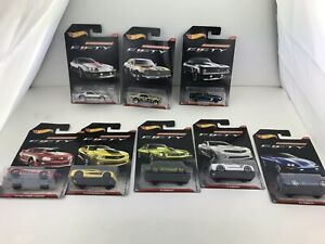 【送料無料】ホビー 模型車 モデルカー ホットホイールカマロモデルカーhot wheels dwc85 camaro fifty 8 car model cars 19672017 children