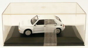 【送料無料】ホビー 模型車 モデルカー スケールモデルカーランチアaltaya 143 scale model car 27318mlancia deltawhite