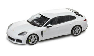 【送料無料】ホビー 模型車 モデルカー ポルシェパナメーラスポーツグランツーリスモホワイトモデルカー genuine porsche 971 panamera 4 sport turismo ehyrbid model car in white