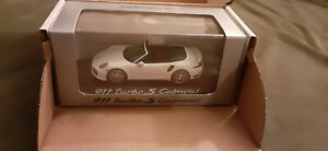 【送料無料】ホビー 模型車 モデルカー ポルシェモデルカーターボキャブビンテージporsche model car 911 turbo s cab vintage toy maket white color wap0203110e