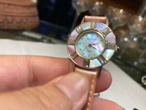 【送料無料】腕時計　ジェムタイムピンクレディースクリスタルパールレザーウォッチバッテリーgemtime pink ladies crystal mop mother of pearl leather watch battery｜hokushin